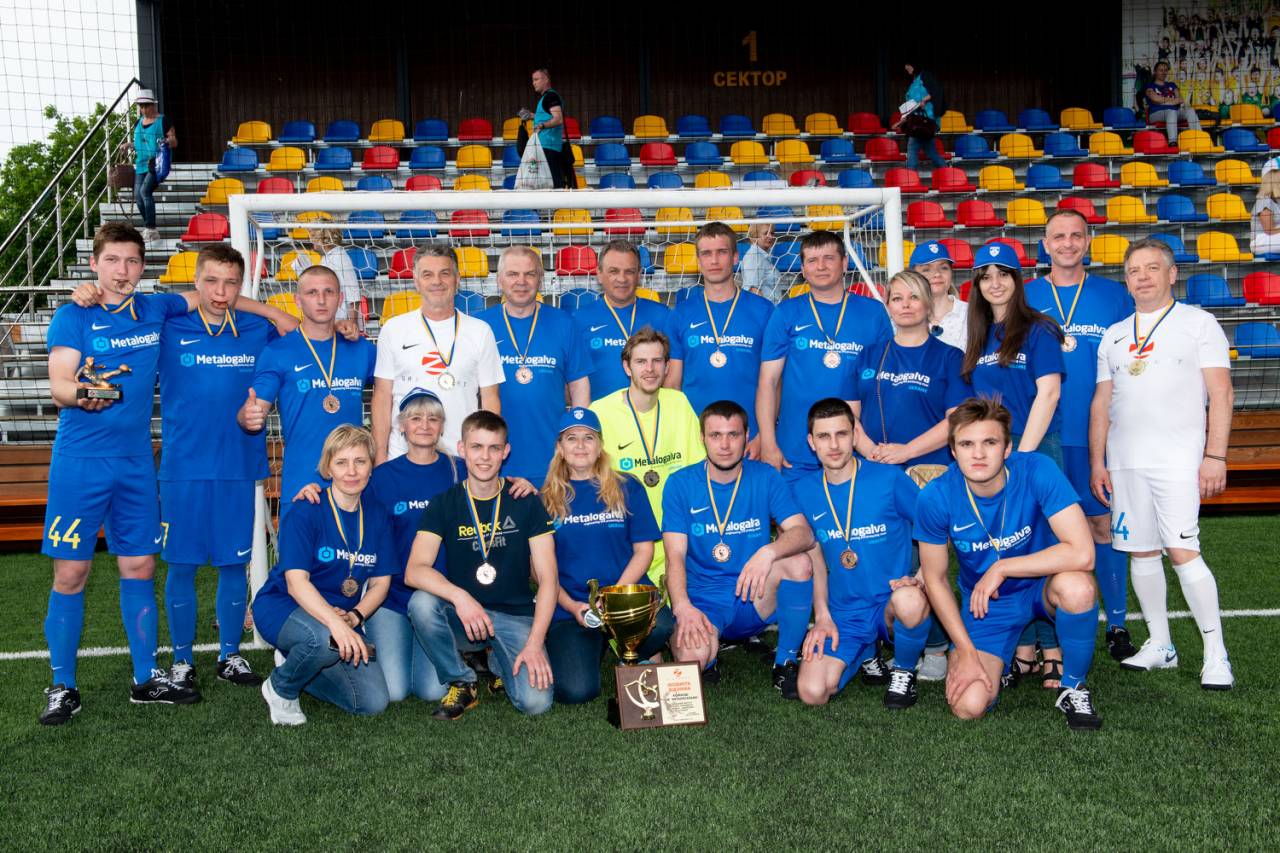 24 мая футбольная команда ООО "Металогальва" приняла участие в футбольном матче на кубок президента компании "ЦИНКОМЕТ"